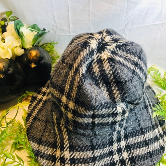 Burberry London Wool Nova Check Bucket Hat - Picture 2 of 6